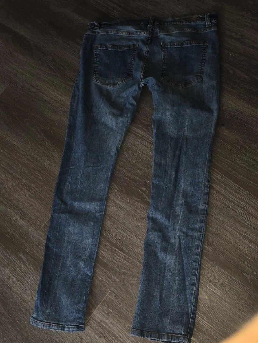 Men's Straight-Leg Faded Blue Denim Jeans